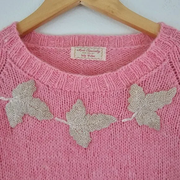 American VTG Womens Sz M Hand Knit Beaded Sweater Pullover Maple Leafs Holiday - Picture 2 of 12